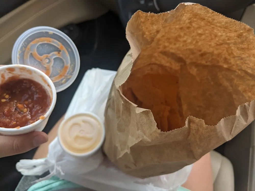 Chips and Salsa Roja